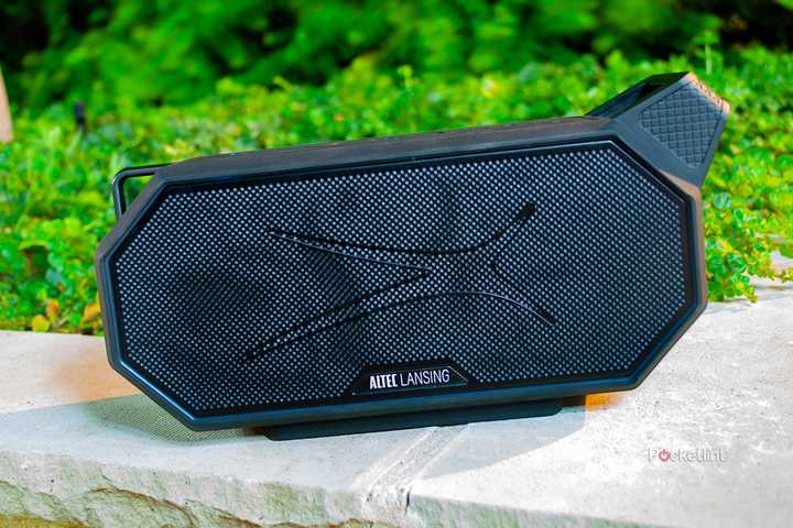Altec Lansing HydraBoom 2.0 lifestyle-1
