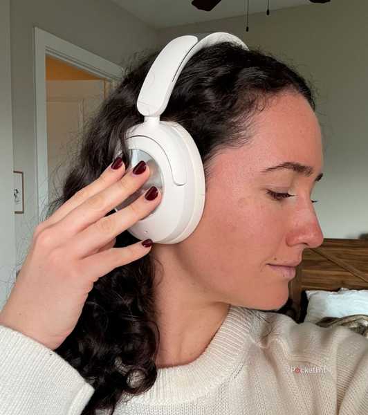 A woman wearing headphones. 
