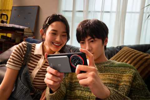 OnePlus Slim Magnetic Power Bank promotional image