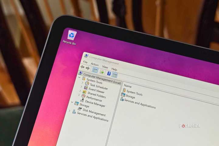 Windows 11 with a Computer Management window on screen.